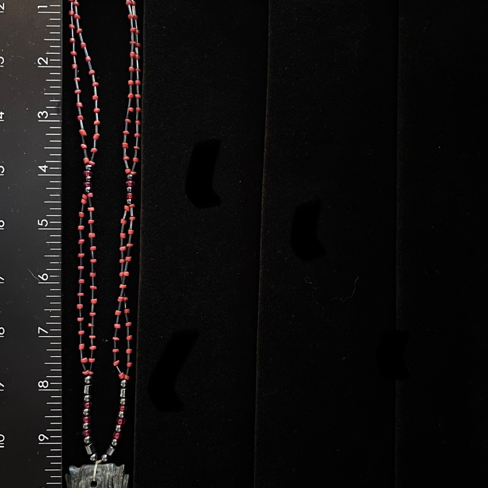 RED NECKLACE - Picture 5 of 6